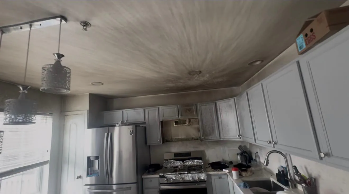 Kitchen before demolition and renovation